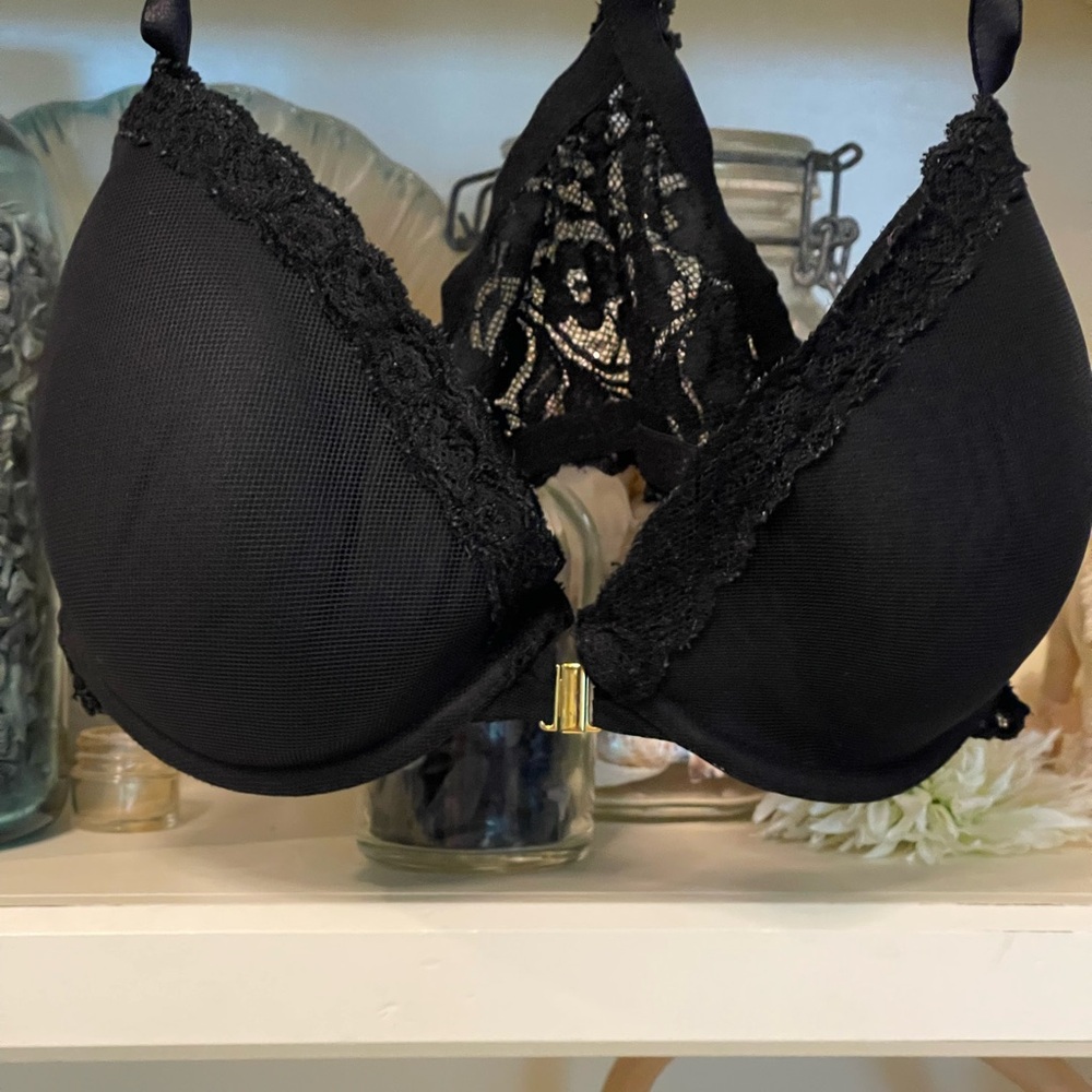 Black bra smart and sexy